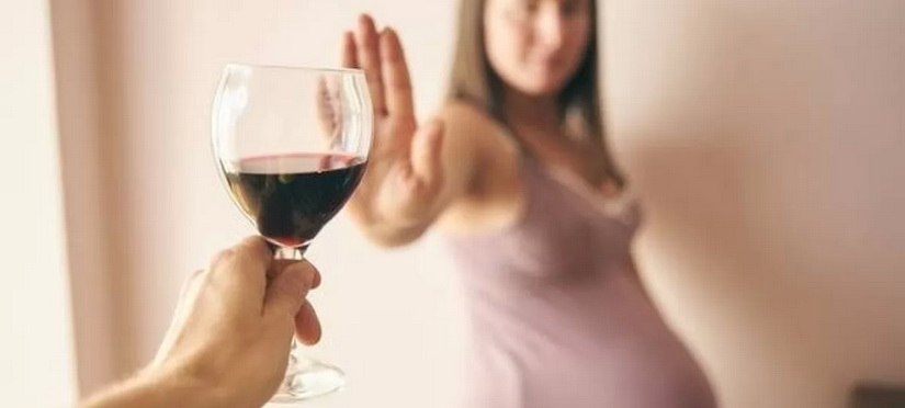 Почему беременным женщинам противопоказан алкоголь